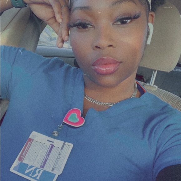 Meet your Posher, Krystal - Picture 3 of 3